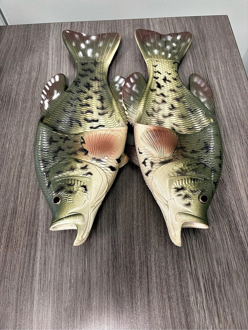 Men’s Realistic Bass Fish Slippers Size 10/10.5 Novelty Fishing